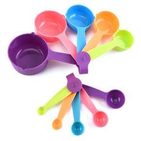 Measuring cups/spoons